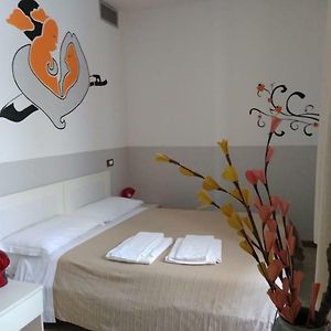 Camera con letto king size